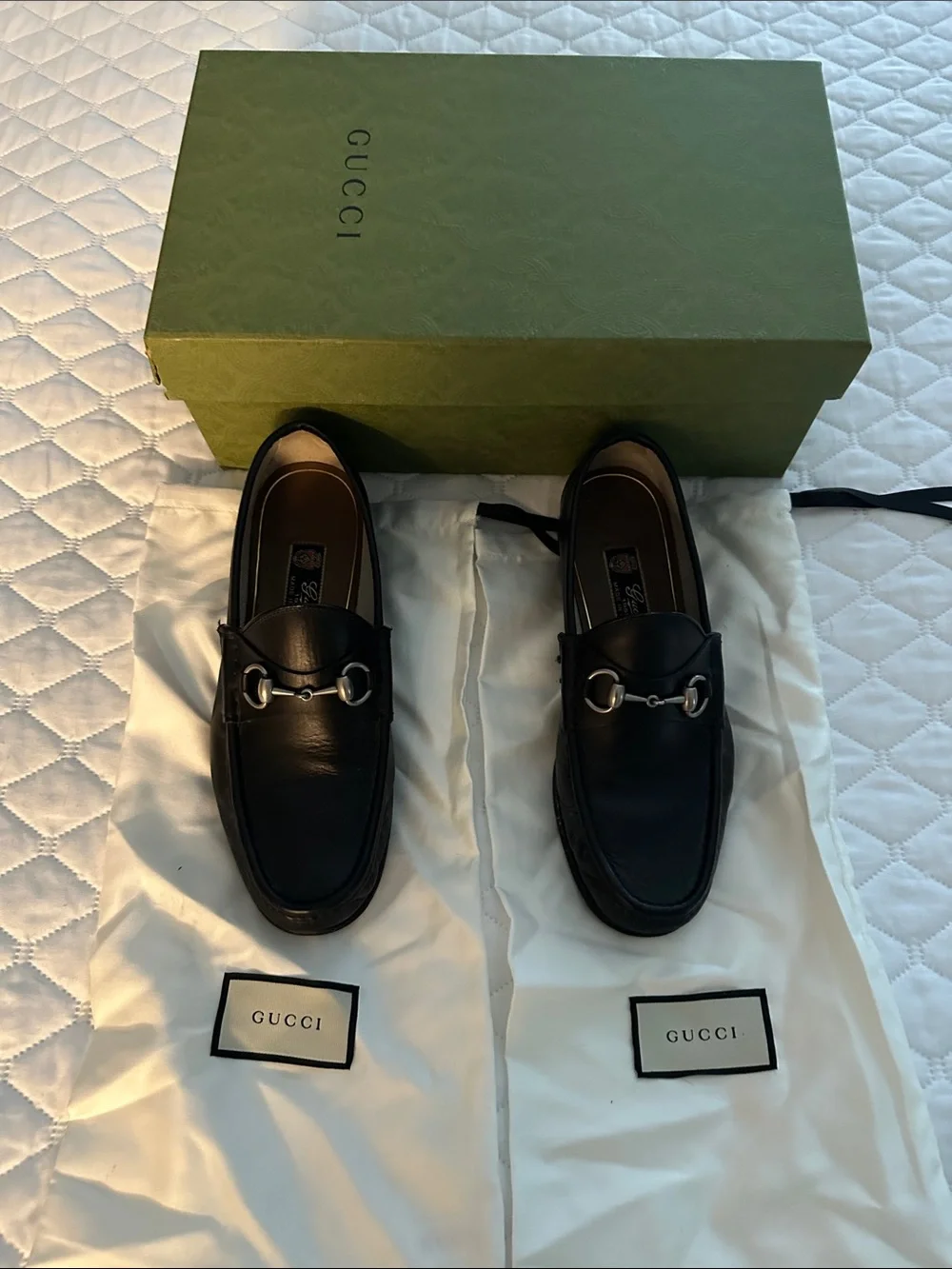 Gucci Black Leather Horsebit (Silver)Slip-On Loafers, 8, Great Condition